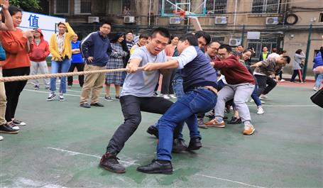 冶建青年有力量！公司團(tuán)委舉辦“五四”拔河比賽