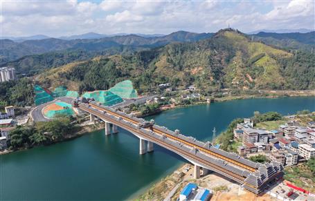 【奮戰(zhàn)四季度·決勝全年穩(wěn)】三江宜陽(yáng)大橋通車(chē)！